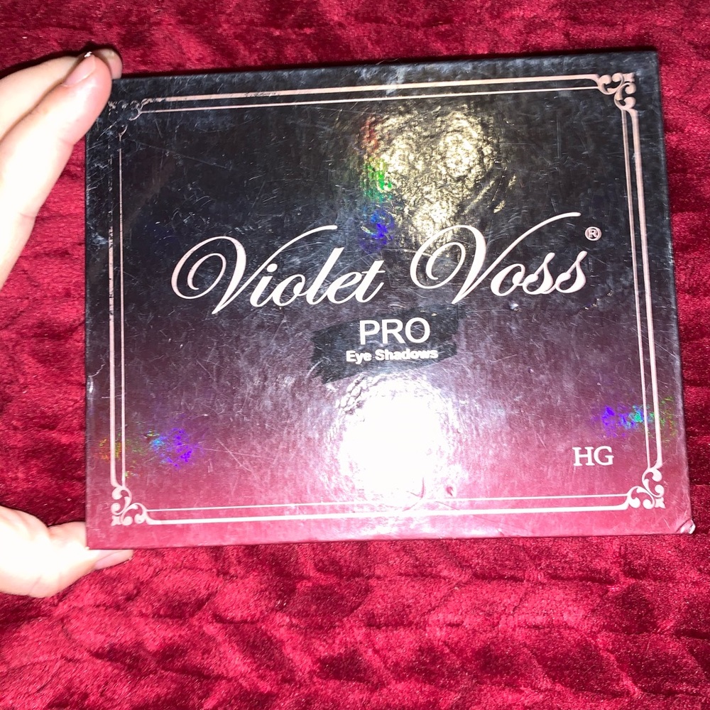 Violet Voss makeup palette. Basically brand new